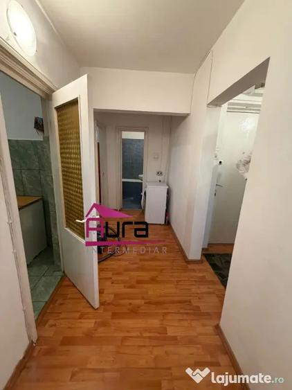 Apartament cu 2 camere decomandat în Piața Nouă