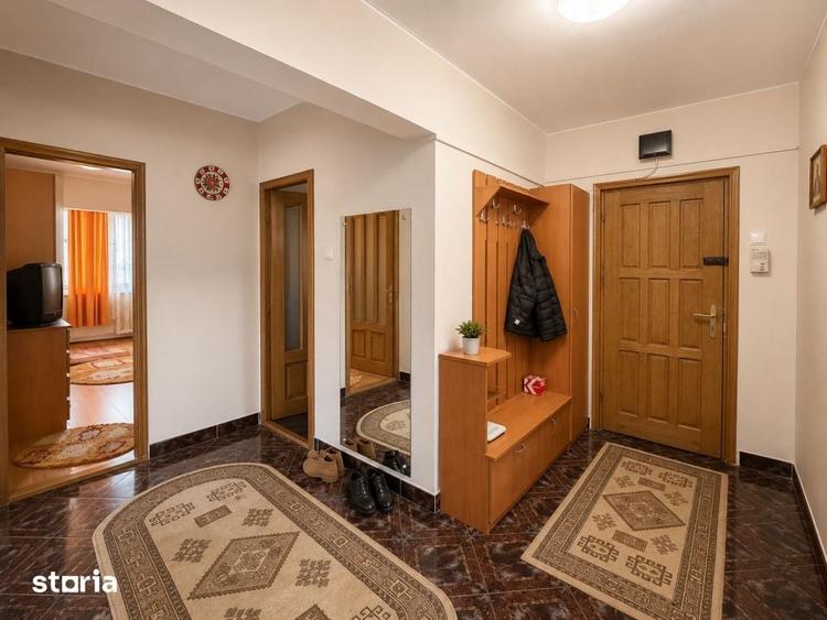 Apartament cu 4 camere în Progresul