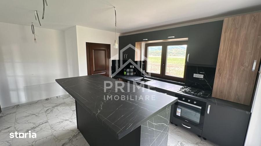 Casă cu 4 camere cu Teren 500 Mp în Ighiu