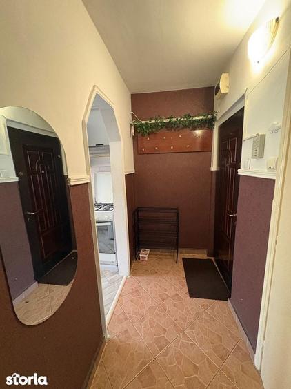 Apartament cu 2 camere în Podu Roș
