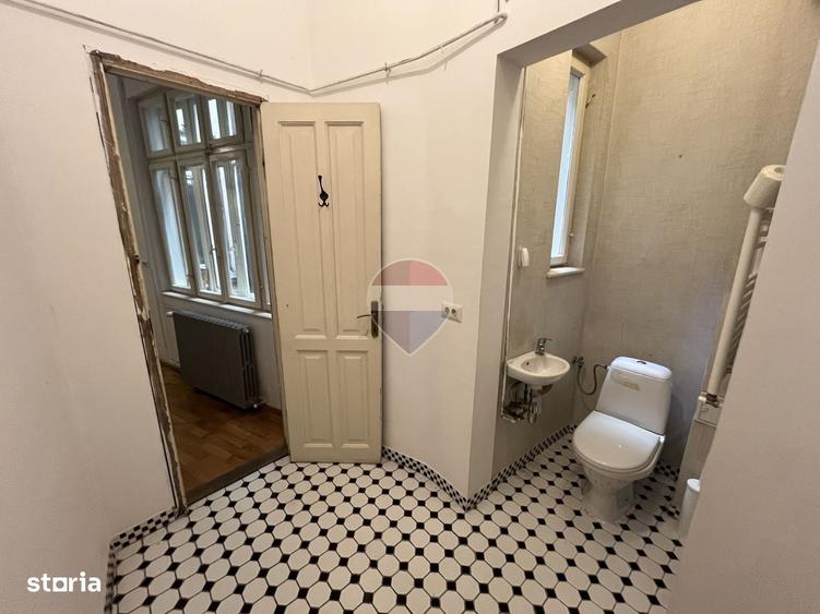 Apartament cu 4 camere în Dacia