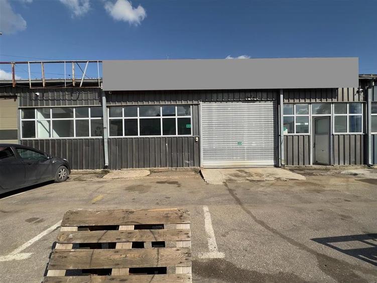 Spațiu industrial, de 150 mp, în Zona industrială