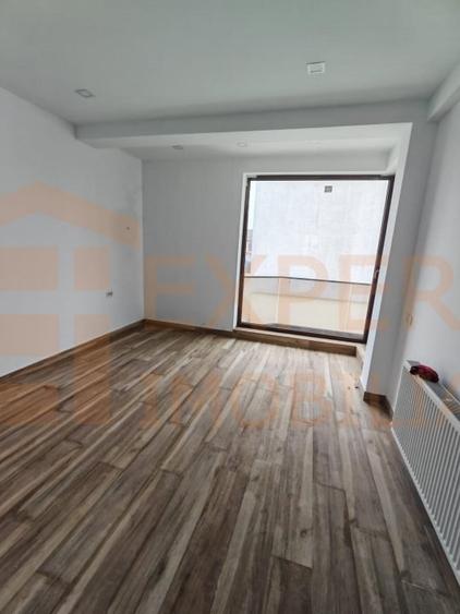 Spațiu comercial, de 360 mp, în Central