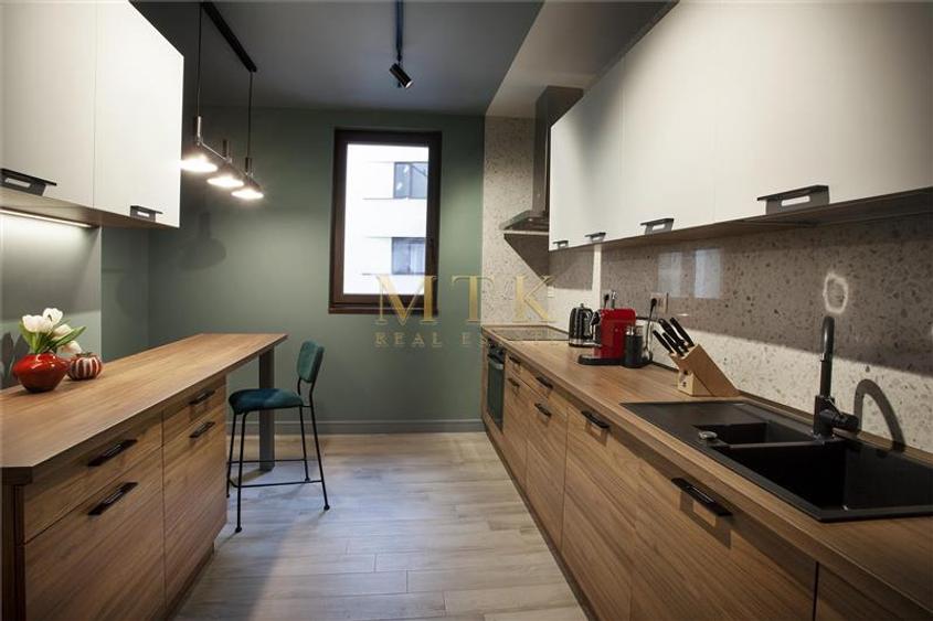 Apartament cu 3 camere decomandat, mobilat în Primăverii