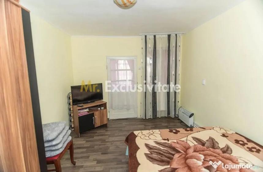 Casă cu 3 camere cu Teren 1000 Mp în Văcarea