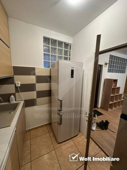 Apartament cu 3 camere decomandat, mobilat în Central