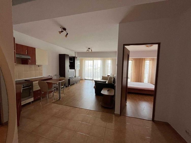 Apartament cu 2 camere semidecomandat în Central
