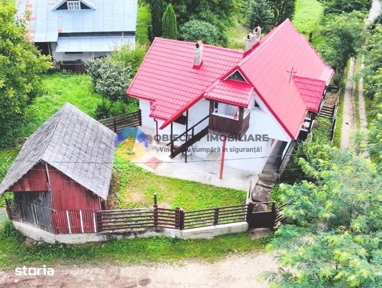Casă cu 4 camere cu Teren 300 Mp în Ceahlău