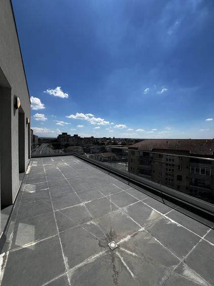 Birou, de 103 mp, în Central