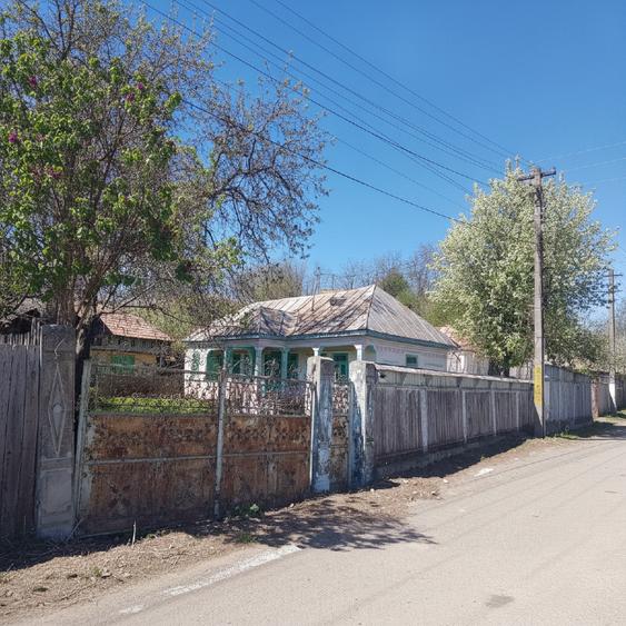 Casă individuală cu 3 camere cu Teren 1048 Mp în Valea Seacă
