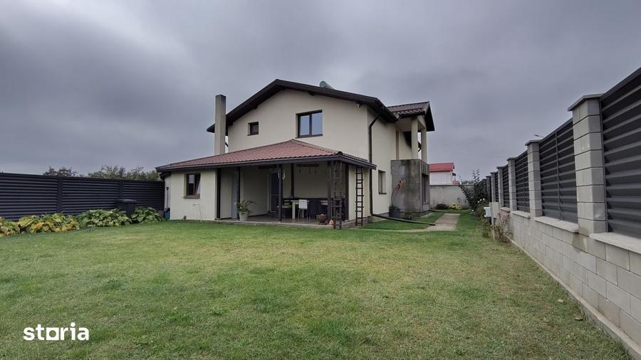 Casă cu 4 camere cu Teren 408 Mp în Vânătorii Mici