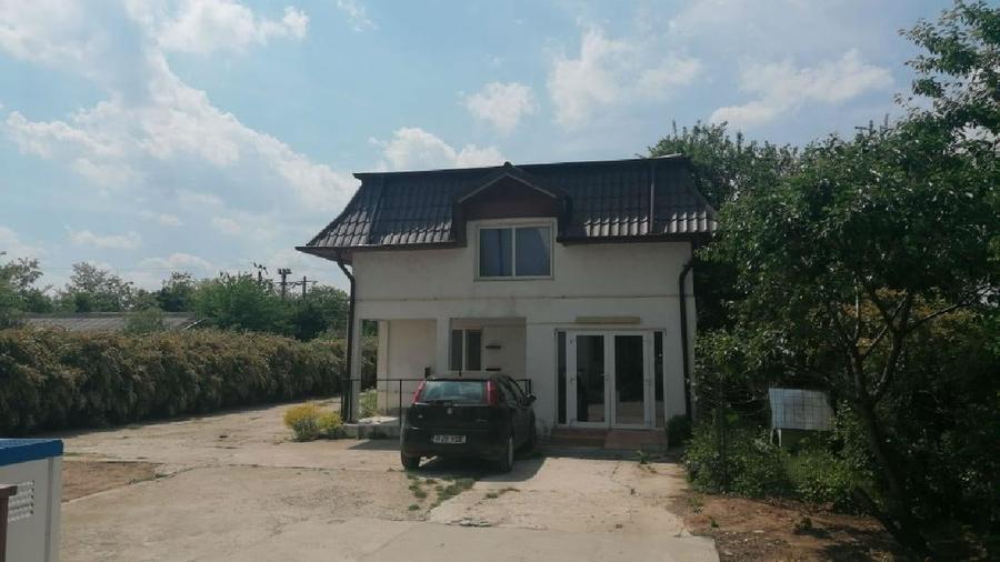 Casă individuală cu 8 camere cu Teren 625 Mp în Snagov