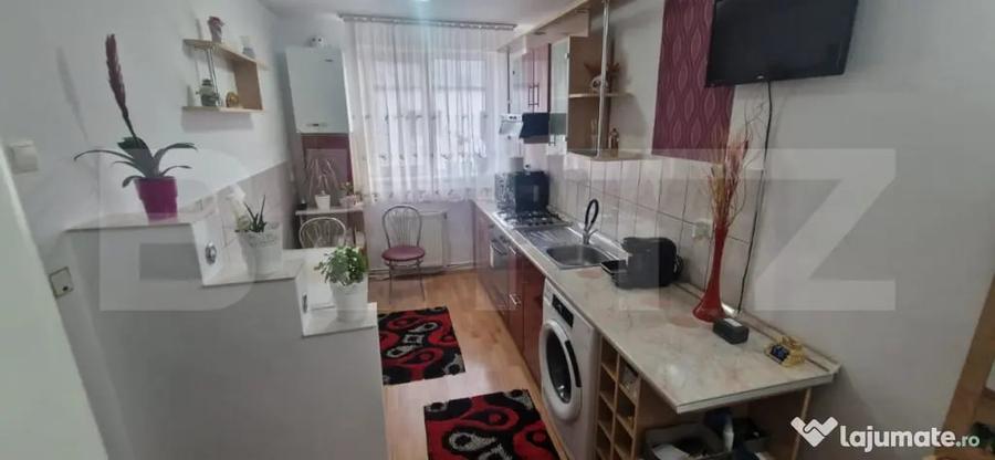 Apartament cu 2 camere semidecomandat în Decebal