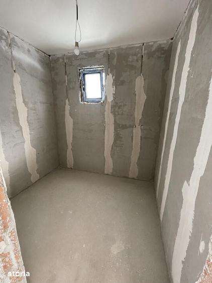 Casă cu 3 camere cu Teren 330 Mp în Central
