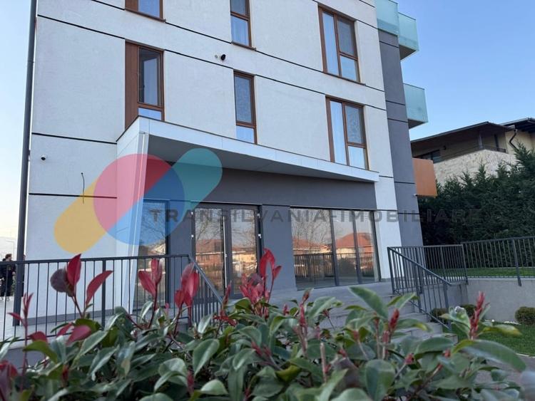Spațiu comercial, de 83 mp, în Borhanci