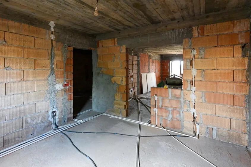 Casă cu 5 camere în Central
