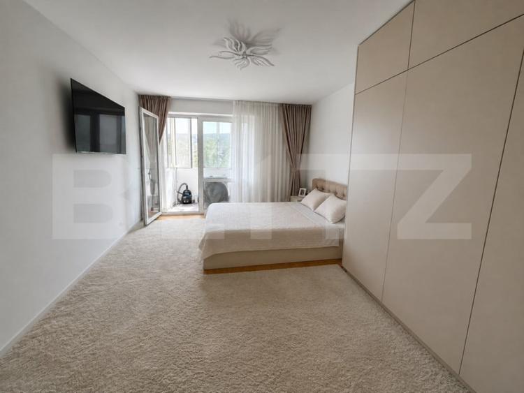 Apartament cu 4 camere decomandat în Tudor