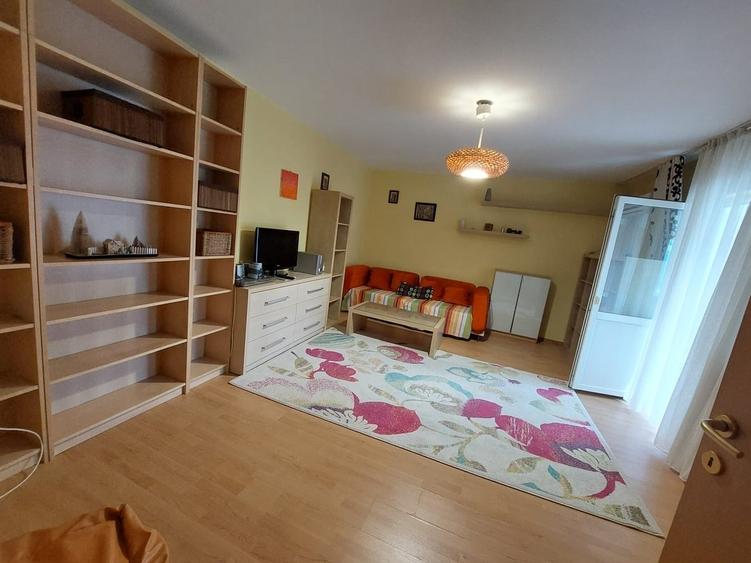 Garsonieră decomandată în Drumul Taberei