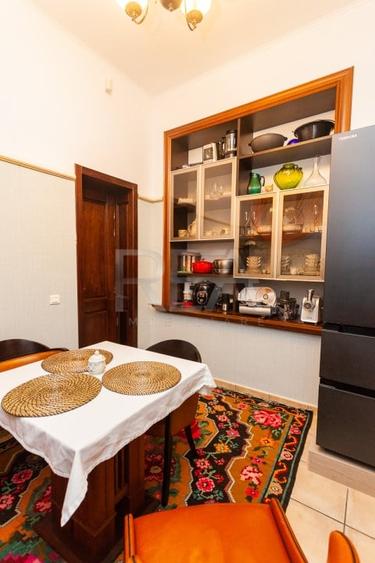 Apartament cu 6 camere decomandat, mobilat în Armeneasca