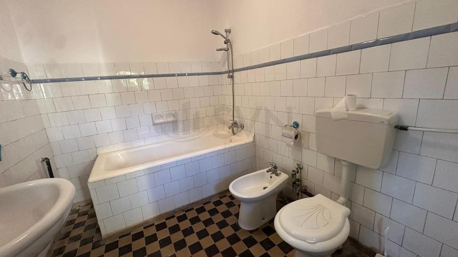 Casă individuală cu 5 camere cu Garaj în Chitila
