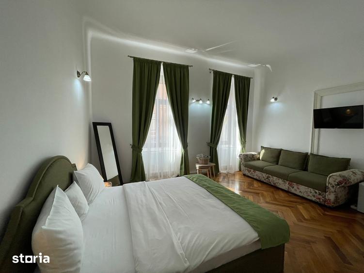 Apartament cu 8 camere în Central