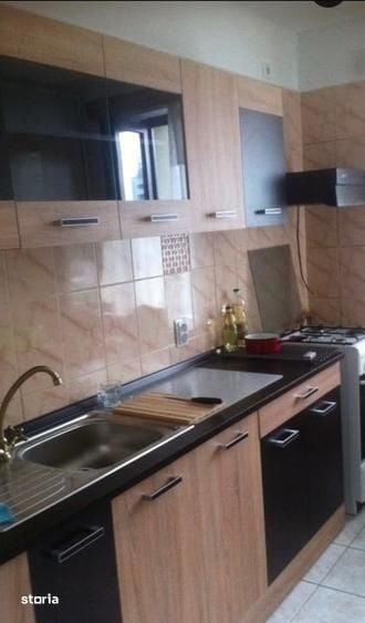 Apartament cu 2 camere decomandat în Pajura