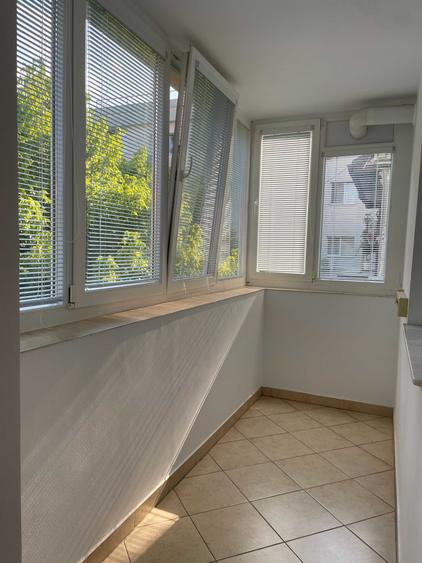 Apartament cu 3 camere decomandat în Beller
