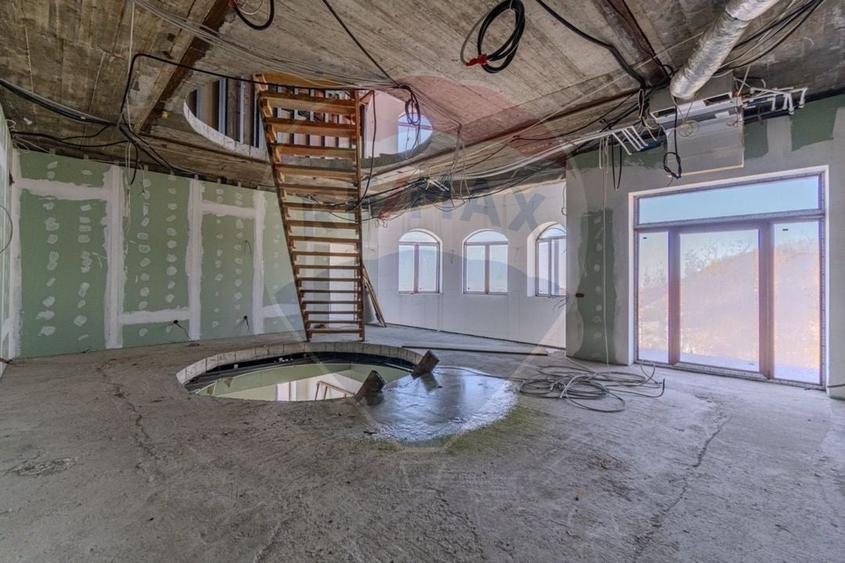 Hotel/Pensiune, de 15,709 mp, în Tărlungeni