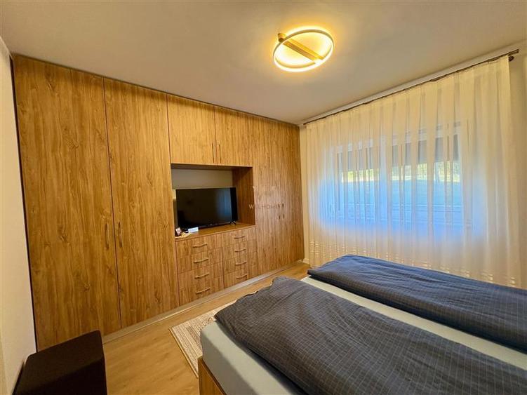 Apartament cu 3 camere semidecomandat în Exterior Vest