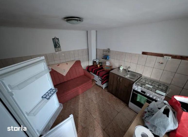 Casă cu 3 camere cu Teren 720 Mp în Sărata