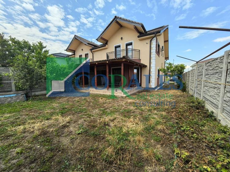 Duplex cu 5 camere cu Canalizare în Dumbrăvița