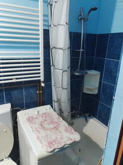 Garsonieră decomandată în Tractorul