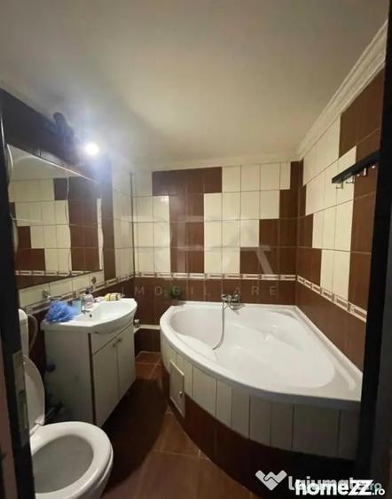 Apartament cu 3 camere decomandat în Mărgeanului