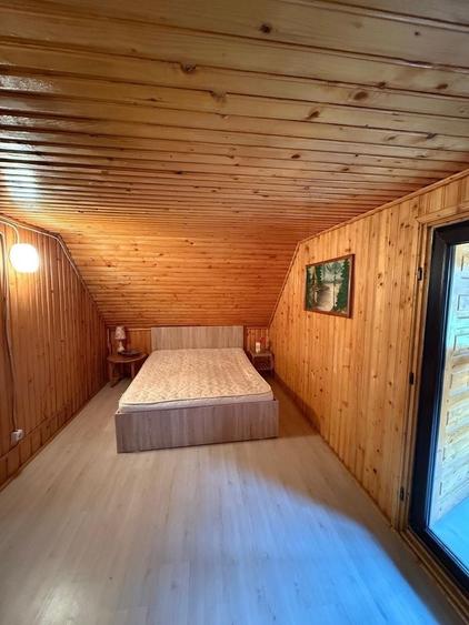 Casă cu 3 camere în Pietroasa