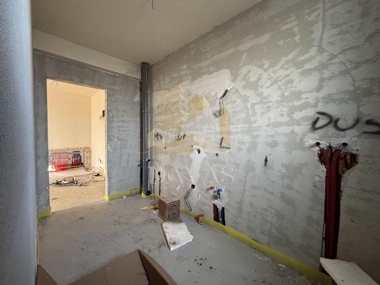 Apartament cu 3 camere semidecomandat în Baciu