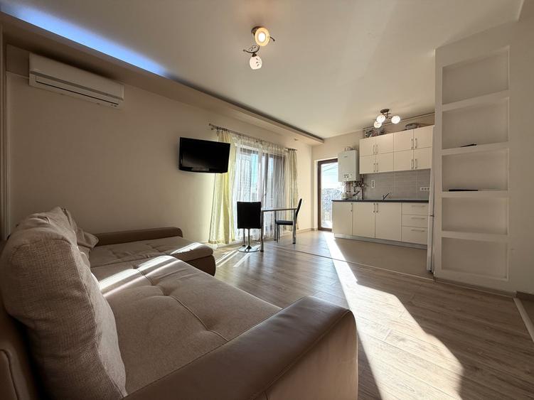 Apartament cu 3 camere decomandat, mobilat în Dumbrăvița