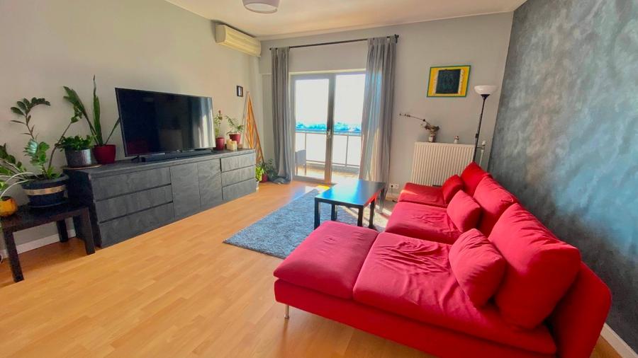 Apartament cu 3 camere semidecomandat, mobilat în Doamna Ghica