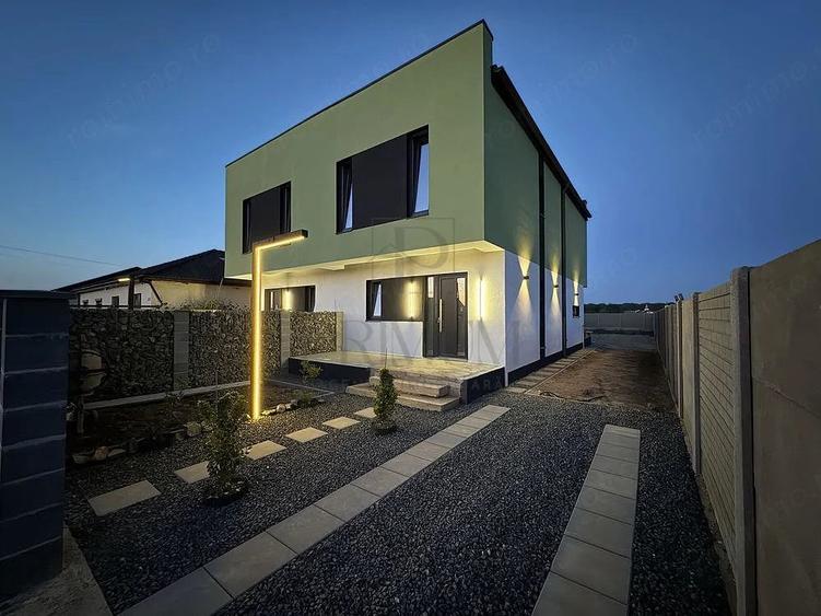 Casă cu 4 camere cu Teren 270 Mp în Șag