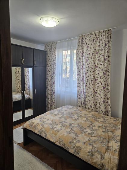 Apartament cu 3 camere decomandat în Dâmbu Pietros
