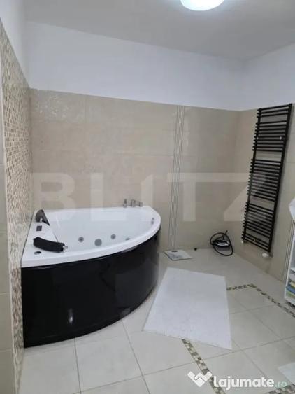 Casă cu 5 camere cu Teren 2100 Mp în Central