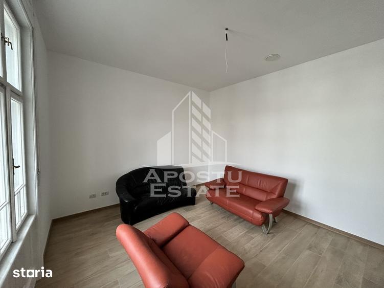 Spațiu comercial, de 100 mp, în Girocului