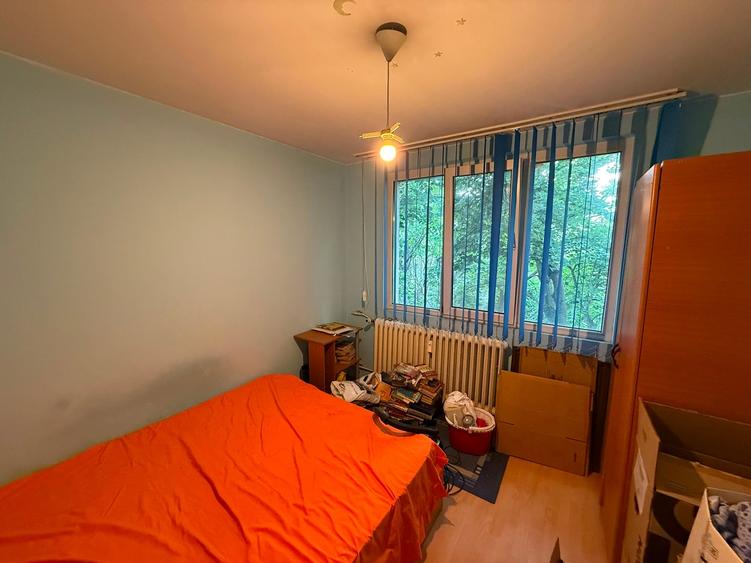 Apartament cu 3 camere decomandat în Drumul Taberei