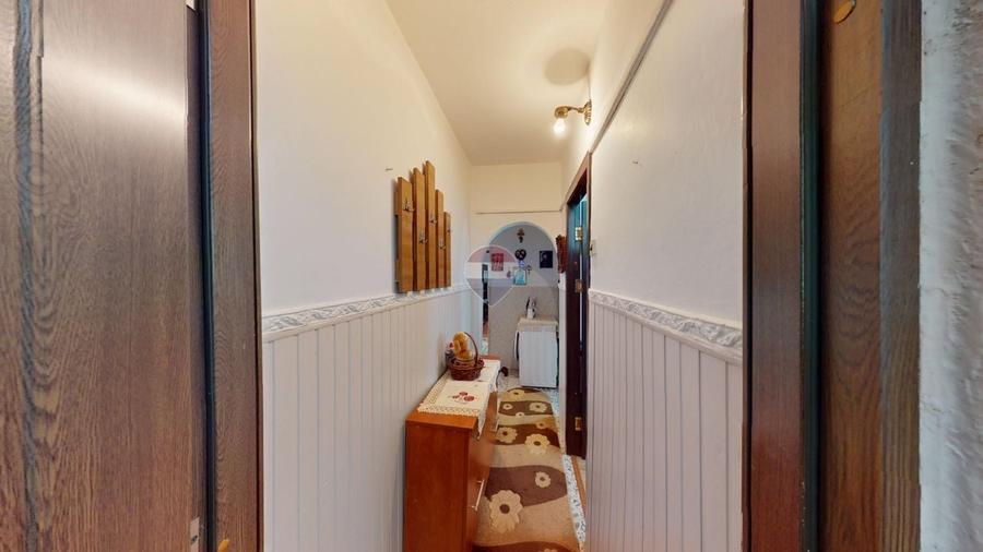 Apartament cu 3 camere decomandat, mobilat în Central