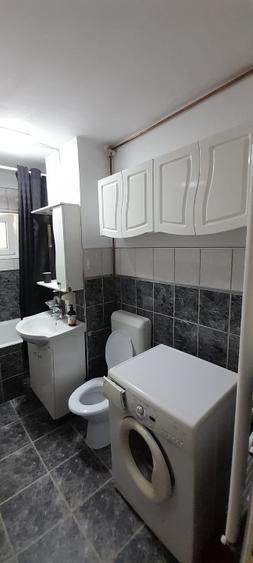 Apartament cu 3 camere decomandat în Soarelui