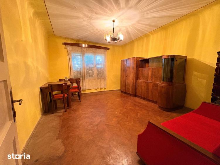 Casă cu 3 camere cu Canalizare în Central