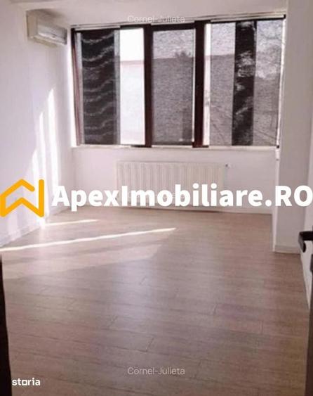 Casă cu 4 camere cu Teren 100 Mp în Gara de Nord