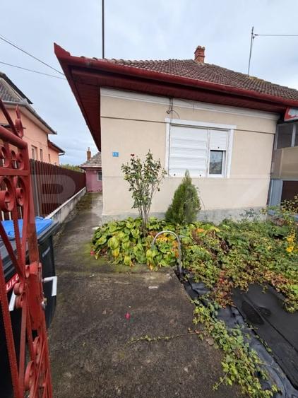 Casă individuală cu 2 camere cu Teren 267 Mp în Vest