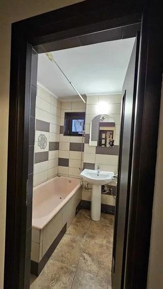 Apartament cu 3 camere decomandat în Hala Centrală