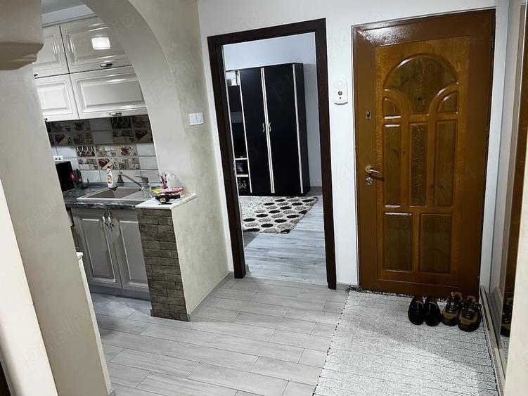 Apartament cu 2 camere decomandat în Trivale