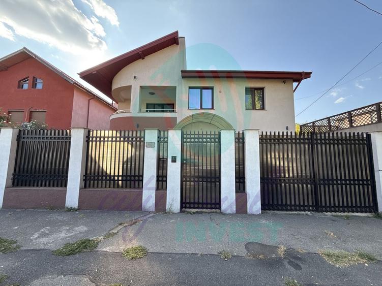 Casă individuală cu 5 camere cu Canalizare în Vitan